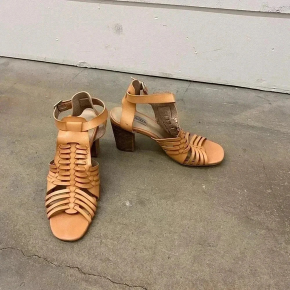Steve Madden gladiator  heels - Picture 1 of 13